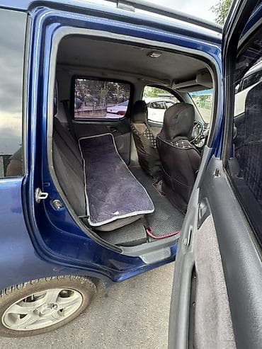 vitz platz: Toyota Yaris Verso: 2000 г., 1.3 л, Механика, Бензин, Минивэн — 7