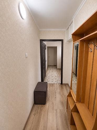 рабочий квартира: 3 комнаты, 58 м², 104 серия, 4 этаж, Косметический ремонт — 1