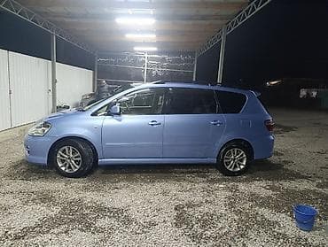 Продажа авто: Toyota Ipsum: 2004 г., 2.4 л, Газ, Минивэн — 5