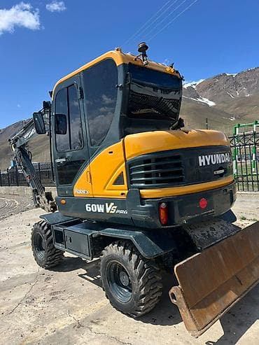 экскаватор 210: Экскаватор, Hyundai, Колесный — 4