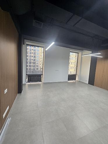 red centr: Аренда офисов, 58 м², В бизнес центре, С системой безопасности — 5