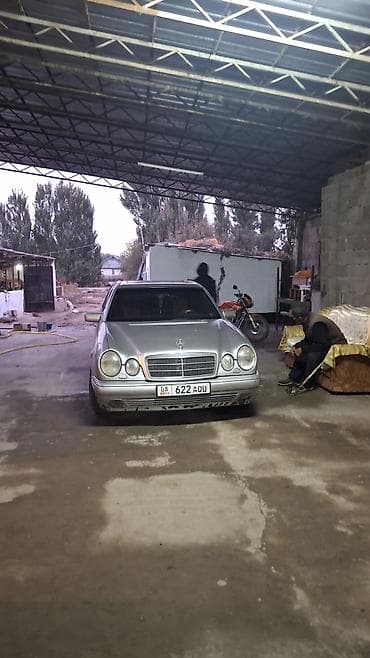 Транспорт: Mercedes-Benz E-Class: 1995 г., 3.2 л, Автомат, Седан — 4