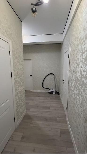 гараж: Продаётся 2-комнатная квартира с мебелью и техникой! 🏡✨ 📍 *Адрес:* — 7