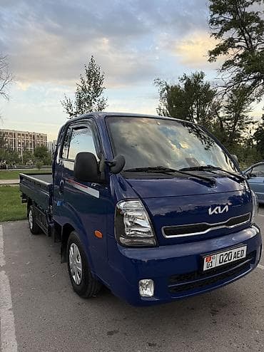 b class: Kia BONGO: 2024 г., 2.5 л, Механика, Газ, Фургон — 2