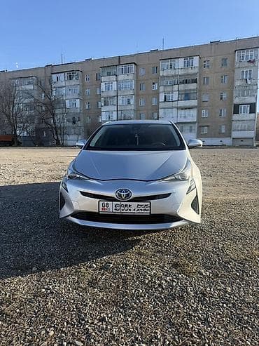 dodge chalanger: Toyota Prius: 2018 г., 1.8 л, Автомат, Гибрид, Хэтчбэк — 3
