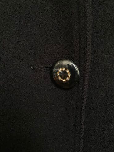 дордой женские куртки: Женское пальто, деми, кашемир, чёрное, пр-ва Италия, б/у, размер — 7
