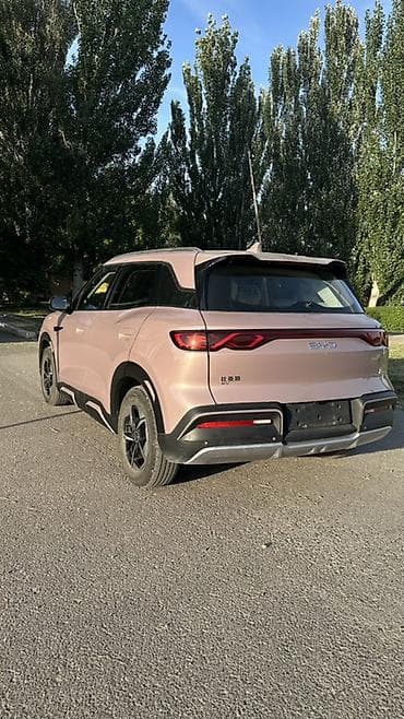 ско: BYD Yuan Up: 2024 г., Электромобиль, Кроссовер — 2