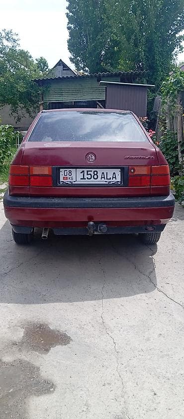 Volkswagen Vento: 1995 г., 1.8 л, Механика — 6