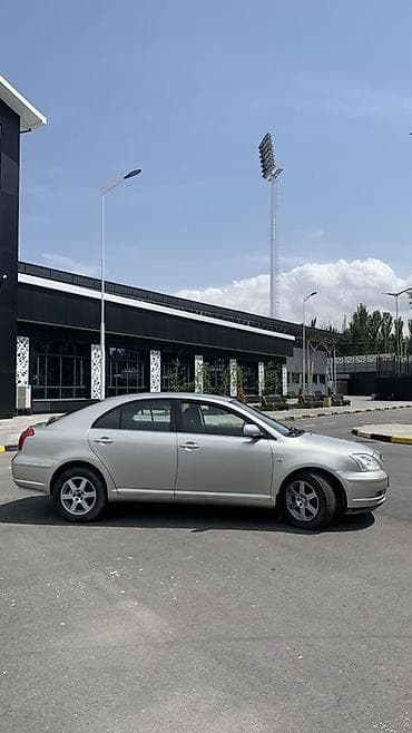 corolla 2004: Toyota Avensis: 2005 г., 1.8 л, Механика, Бензин, Седан — 2
