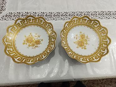 зеркало в душ: Набор из 2 фарфоровых вазеток/фруктовниц на ножке. Цена за единицу - — 1