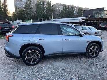 Продажа авто: Lixiang One: 2024 г., 1.5 л, Автомат, Электромобиль — 7