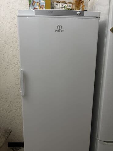 гладильный шкаф: Морозильник — 1