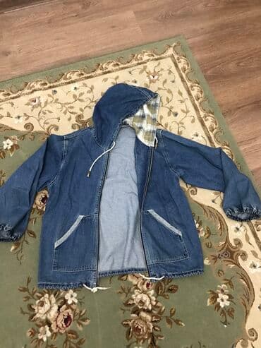 срочно продаю в связи с переездом: Продаю весенние, подростковые куртки в отличном состоянии. Черная под — 5