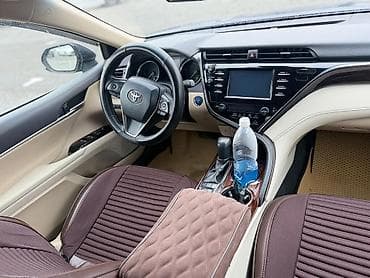 Продажа авто: Toyota Camry: 2018 г., Автомат, Гибрид, Седан — 7