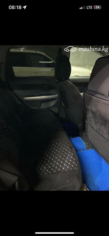 mazda 6: Toyota Ist: 2003 г., Хэтчбэк — 7