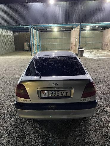Toyota: Toyota Avensis: 2002 г., 1.8 л, Механика, Бензин, Седан — 3