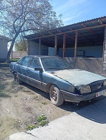 Audi 100: 1992 г., 2.3 л, Механика, Седан
