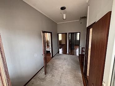 кара балта гоцтиниса: 3 этажный Танхаус вместе с цокольным этажом общая полезная площадь — 9