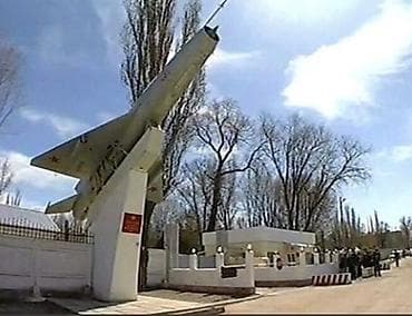 кресло цены: Продаю 2-х комнатную кв .Кант .Военный городок .1-й этаж — 1