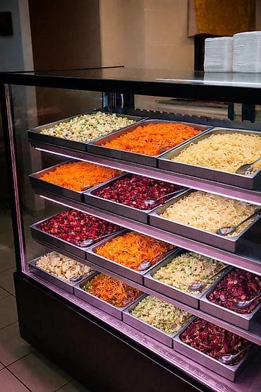 Холодильная витрина для кулинарии/кафе. - Тип: профессиональная at lalafo.kg Холодильная витрина для кулинарии/кафе. - Тип: профессиональная