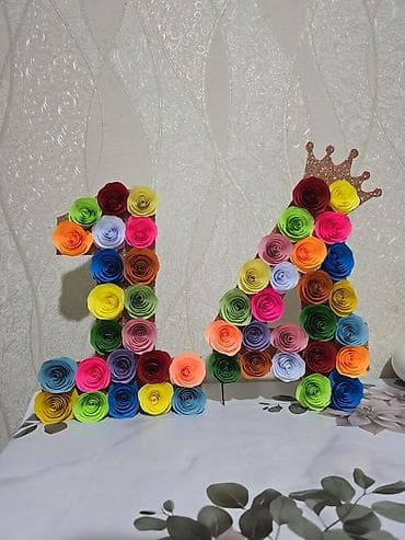 Светодиодные гирлянды: Объёмные декоративные цифры 30см ×20 см - Основа в форме цифр 1 и 4 — 4