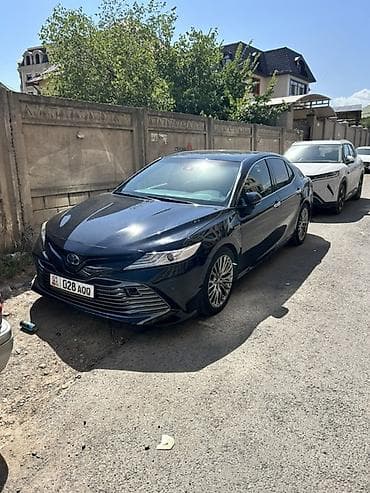 Toyota Camry: 2018 г., 2.5 л, Автомат, Гибрид, Седан — 1
