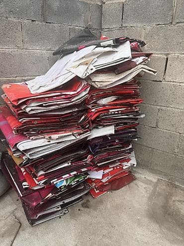 deco mesh: ПВХ-баннеры б/у, нарезанные и сложенные стопками. Описание: - — 1