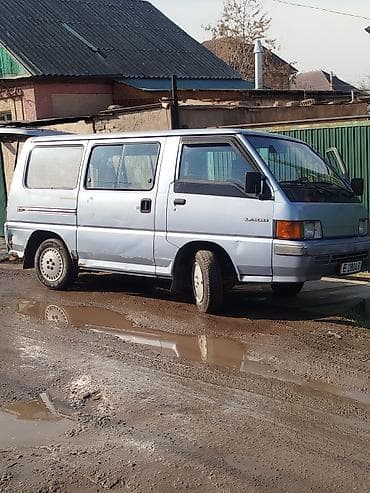 миц: Mitsubishi L300: 1989 г., 2 л, Механика, Бензин, Van — 4