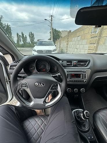 Kia Rio: 2016 г., 1.6 л, Механика, Бензин, Седан — 6