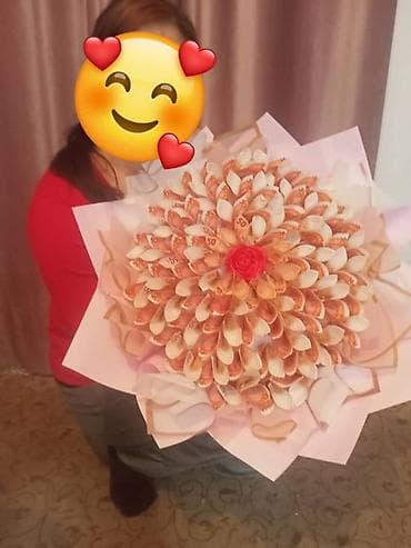 Гирлянды: Денежный букет из банкнот 50 сом-100сом-200сом-500с. на любой — 2