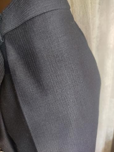 Спортивные костюмы: Продаю мужские брюки одевались один раз на мероприятие. Качество — 3