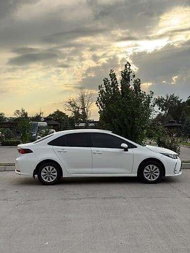 hongqi ehs9: Toyota Corolla: 2020 г., 1.2 л, Автомат, Бензин, Седан — 10