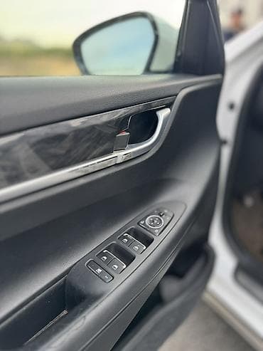 люк на машине: Hyundai Grandeur: 2018 г., 3 л, Автомат, Газ, Седан — 10
