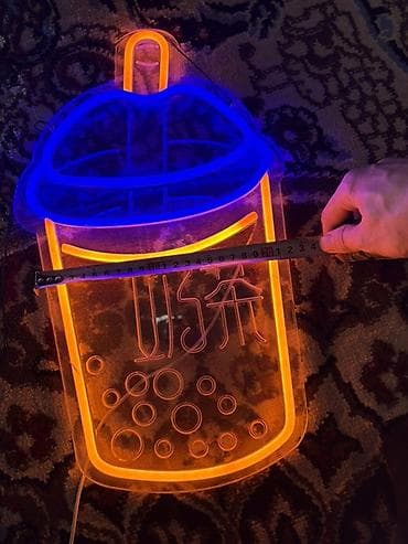 двери окна: Неоновые LED-вывески «Bubble Tea» - Комплект из двух неоновых — 1