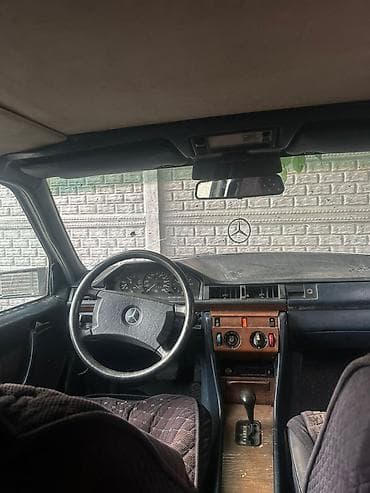 каропка 124: Mercedes-Benz W124: 1986 г., Автомат, Бензин, Седан — 4