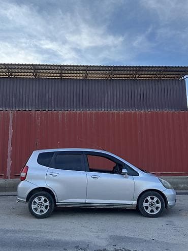 cr v 1 поколение: Honda Fit: 2002 г., 1.3 л, Вариатор, Бензин, Хэтчбэк — 4