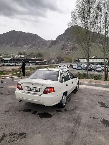 Daewoo Nexia: 2010 г., Седан