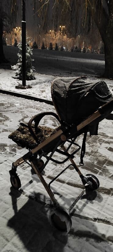 детские коляски для мальчиков: Коляска, цвет - Серый, Б/у — 3