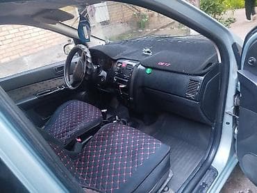 Унаа: Hyundai Getz: 2004 г., 1.4 л, Кол менен иштөөчү, Бензин, Хетчбек — 1