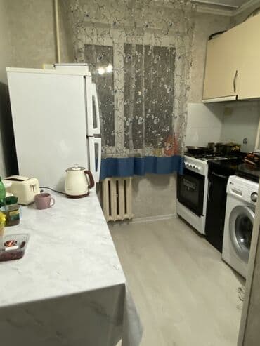 сниму 1 комнатную квартиру на долгий срок: Комнатага бир кыз алынат 3 буз болуп жашайбыз район Правда Боконбай — 3