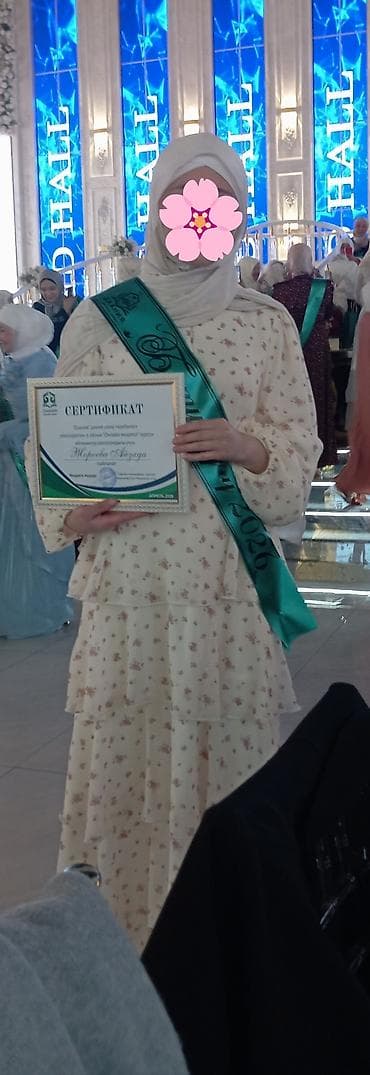 старый вещи: Платье почти новый Надевала один раз на выпускной вечер — 1