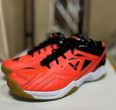 красовки nike: В продаде кроссовки для зала секонд хенд Сокулук. состояние нового — 10