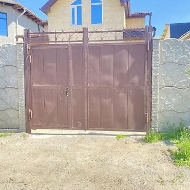 защитные решетки: Металлические распашные ворота для частного дома/двора. - Материал — 1