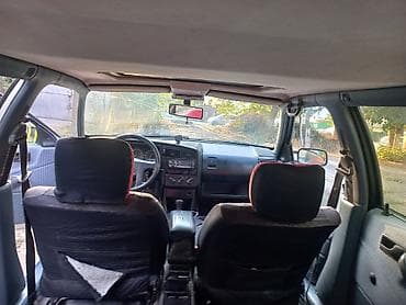 8: Volkswagen Passat Variant: 1990 г., 1.8 л, Механика, Бензин, Универсал — 6