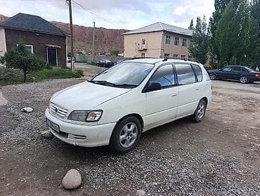 Toyota Ipsum: 1997 г., Автомат, Бензин, Универсал
