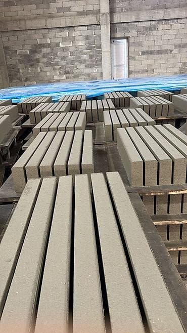 газонная трова: Тротуарный бордюр (бордюрный камень) и элементы мощения - Материал — 6