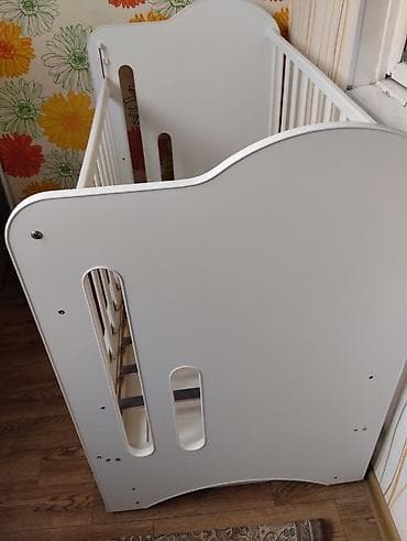 спальний: Детская кроватка с маятниковым механизмом и опускающейся передней — 6