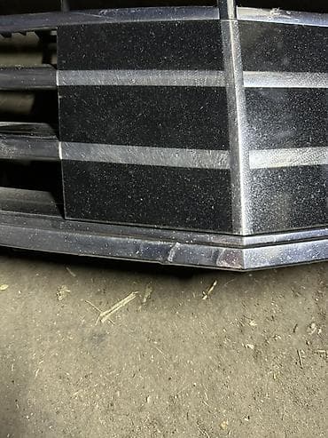 авто палировка: Решетка радиатора Mercedes-Benz Оригинал — 4