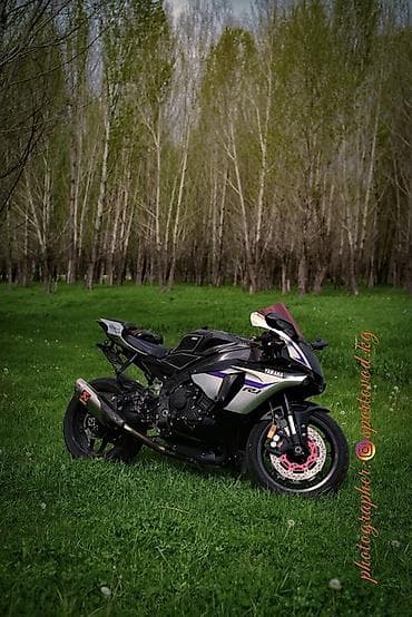 Мотоциклы: Спортбайк Yamaha YZF-R1 (R1) 2018 годо выпуска Пробег 12000 миль Все — 1