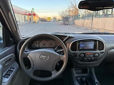 с4 2 3: Toyota Sequoia: 2003 г., Бензин, Внедорожник — 9